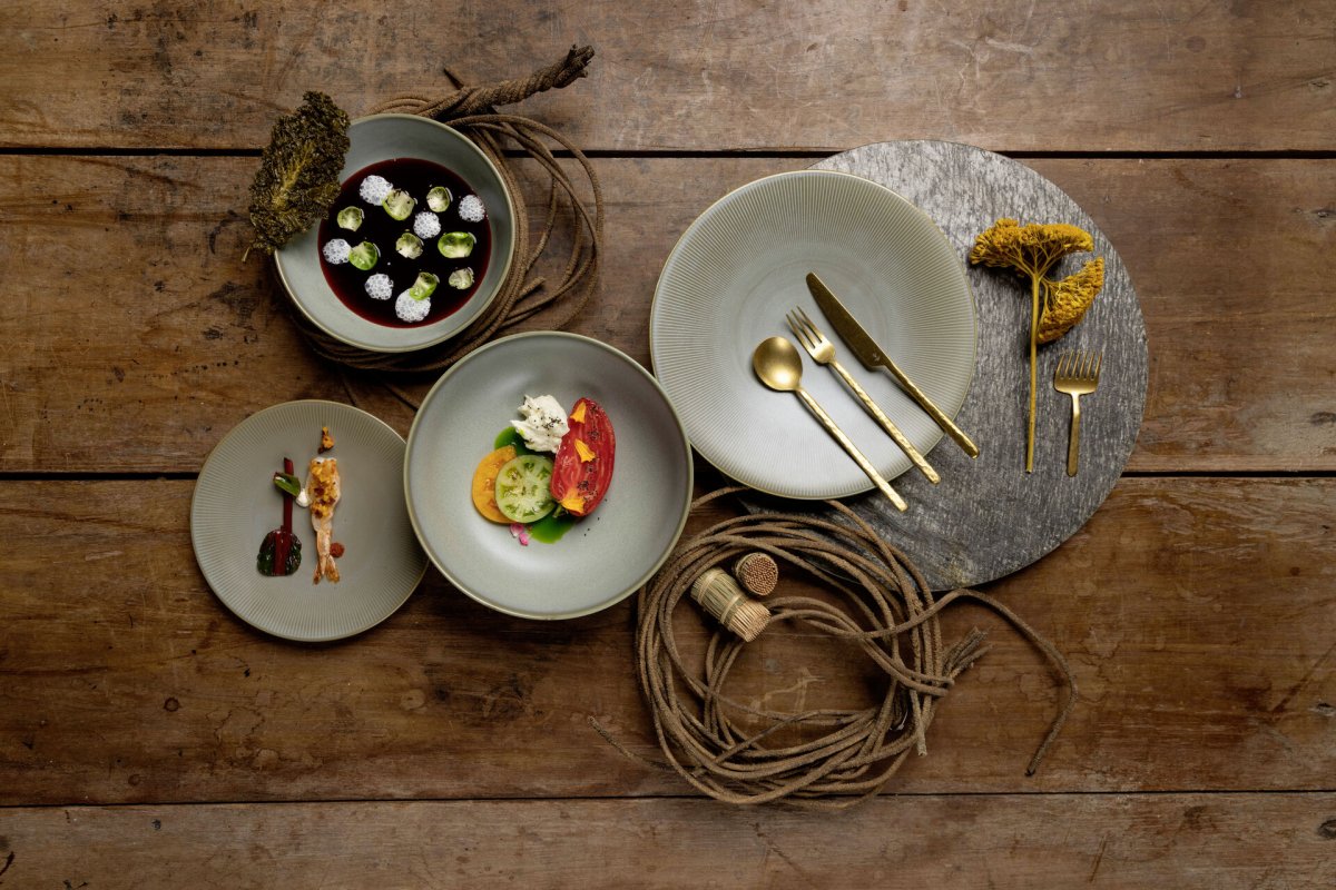 Porzellanserie "James" Teller flach Ø 21,5cm (2)